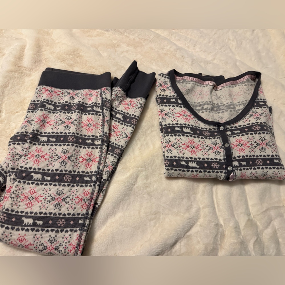 Victoria's Secret Pink and Gray Snowflake Pajama Set